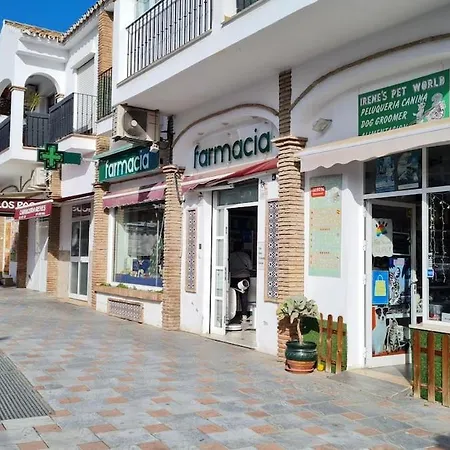 Beautiful In Pacos, Фуэнхирола